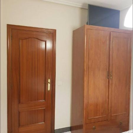 Private Room With Shared Bathroom سلامنكا المظهر الخارجي الصورة